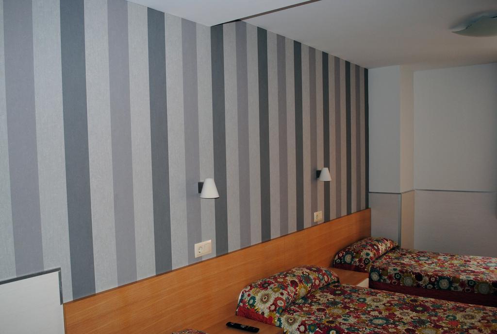 לוגרוניו Hostal La Cortijana מראה חיצוני תמונה