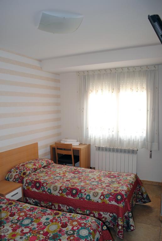 לוגרוניו Hostal La Cortijana מראה חיצוני תמונה