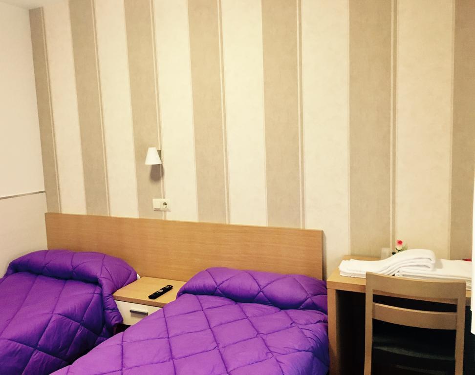 לוגרוניו Hostal La Cortijana מראה חיצוני תמונה